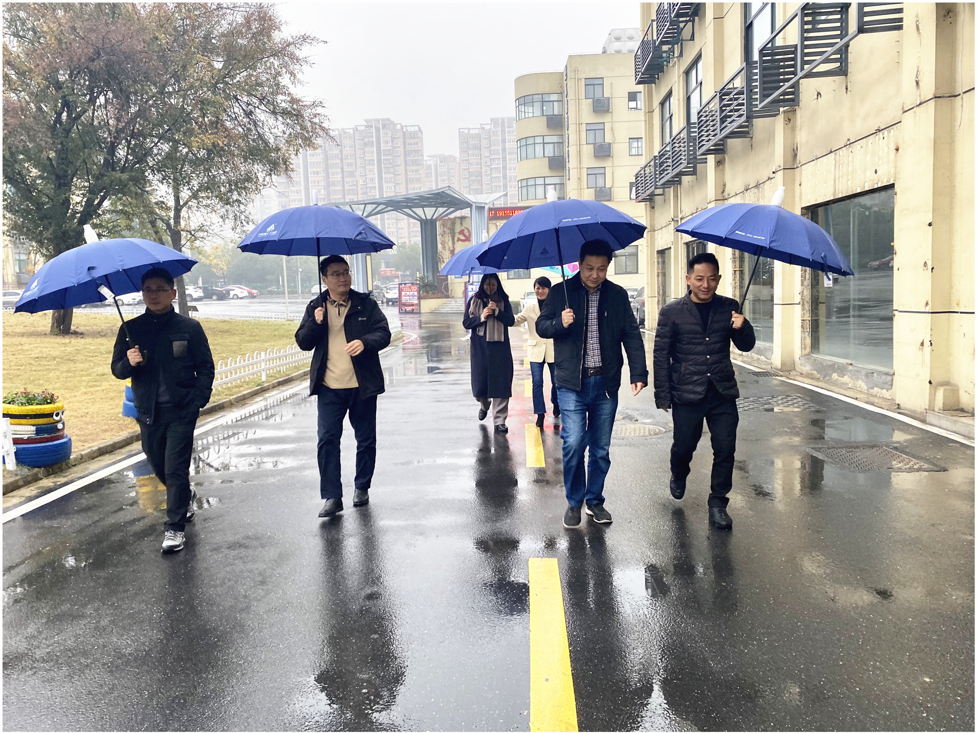 庐阳区总工会党组书记夏辉 莅临庐阳88858cc永利官网文创园调研